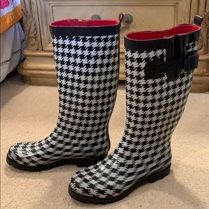 Capelli Black and white tall rain boots. Size 6